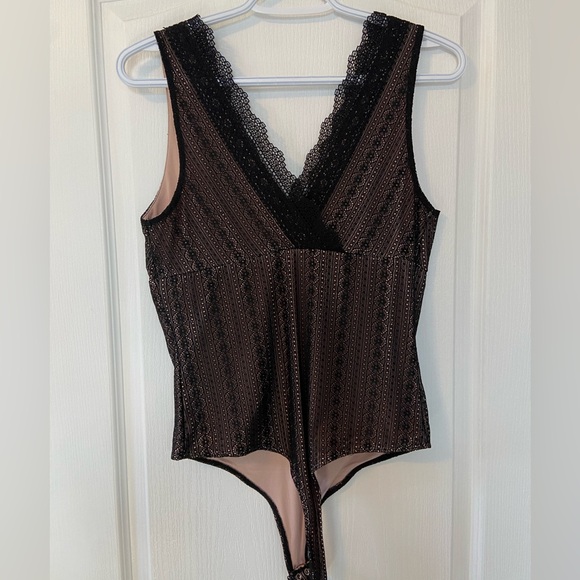 Dynamite V Neck Lace Detail Bodycon Bodysuit - Picture 3 of 5